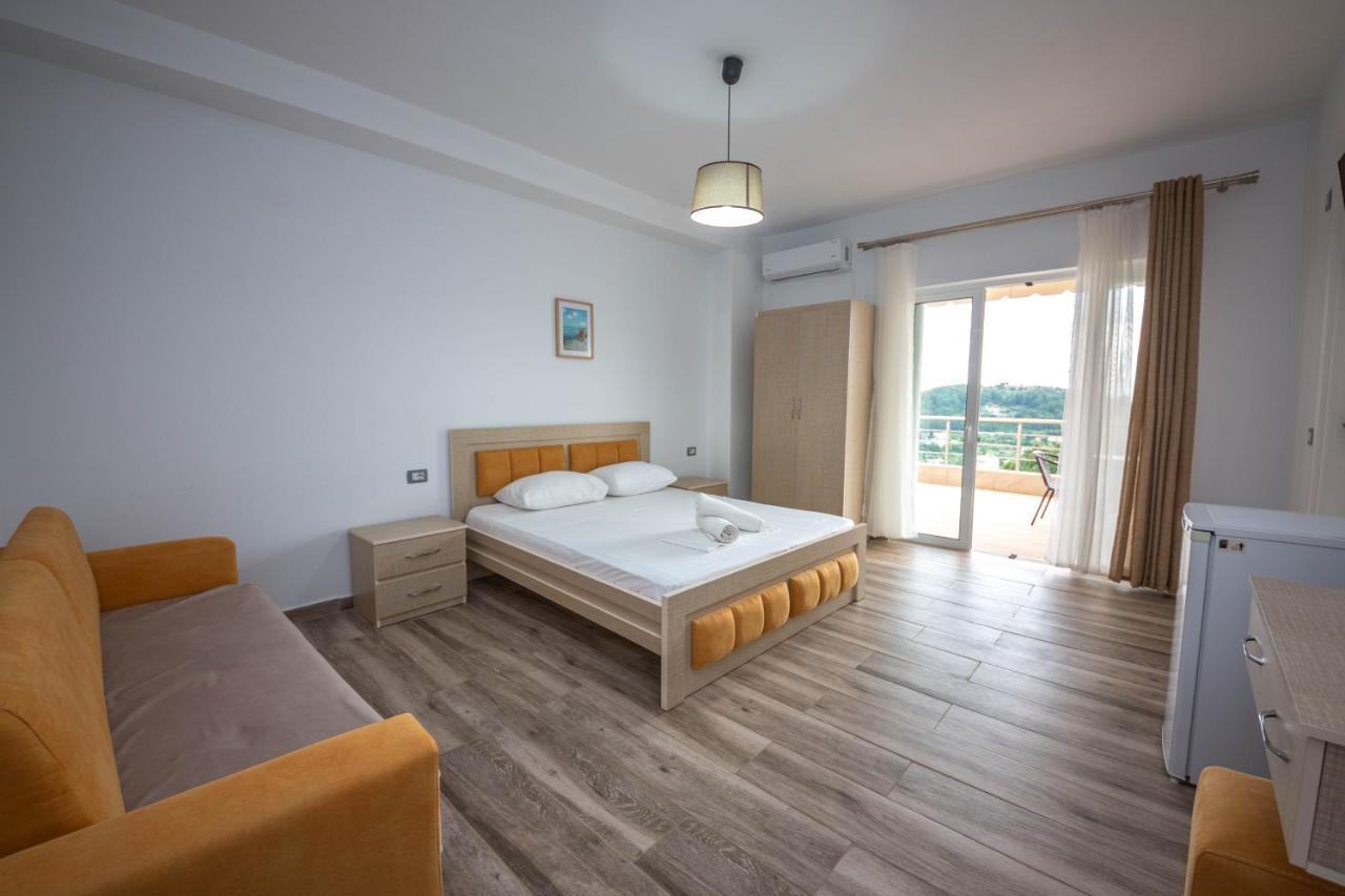 Villa Rondo Himare Bagian luar foto