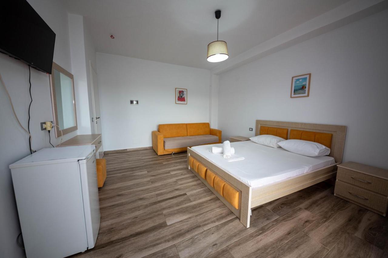 Villa Rondo Himare Bagian luar foto