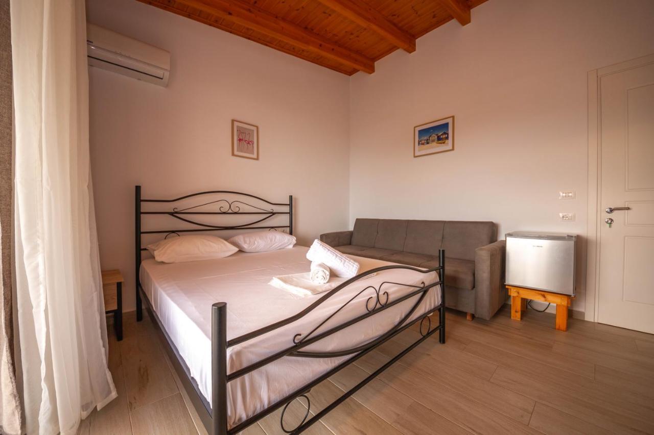 Villa Rondo Himare Bagian luar foto
